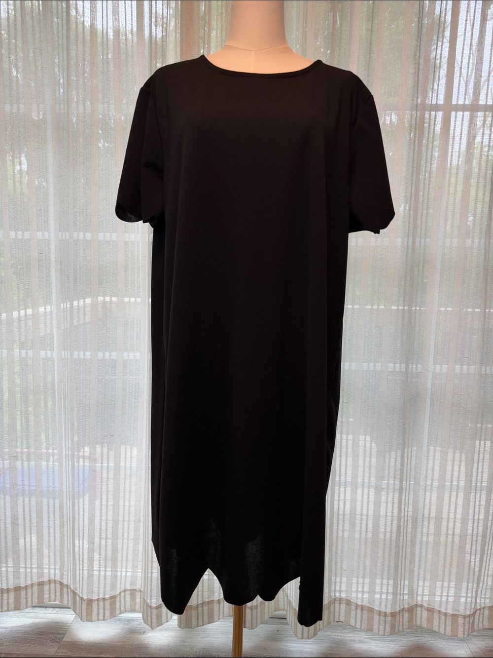 SHEIN Never Worn Black Short Sleeve Midi Shift Dress
